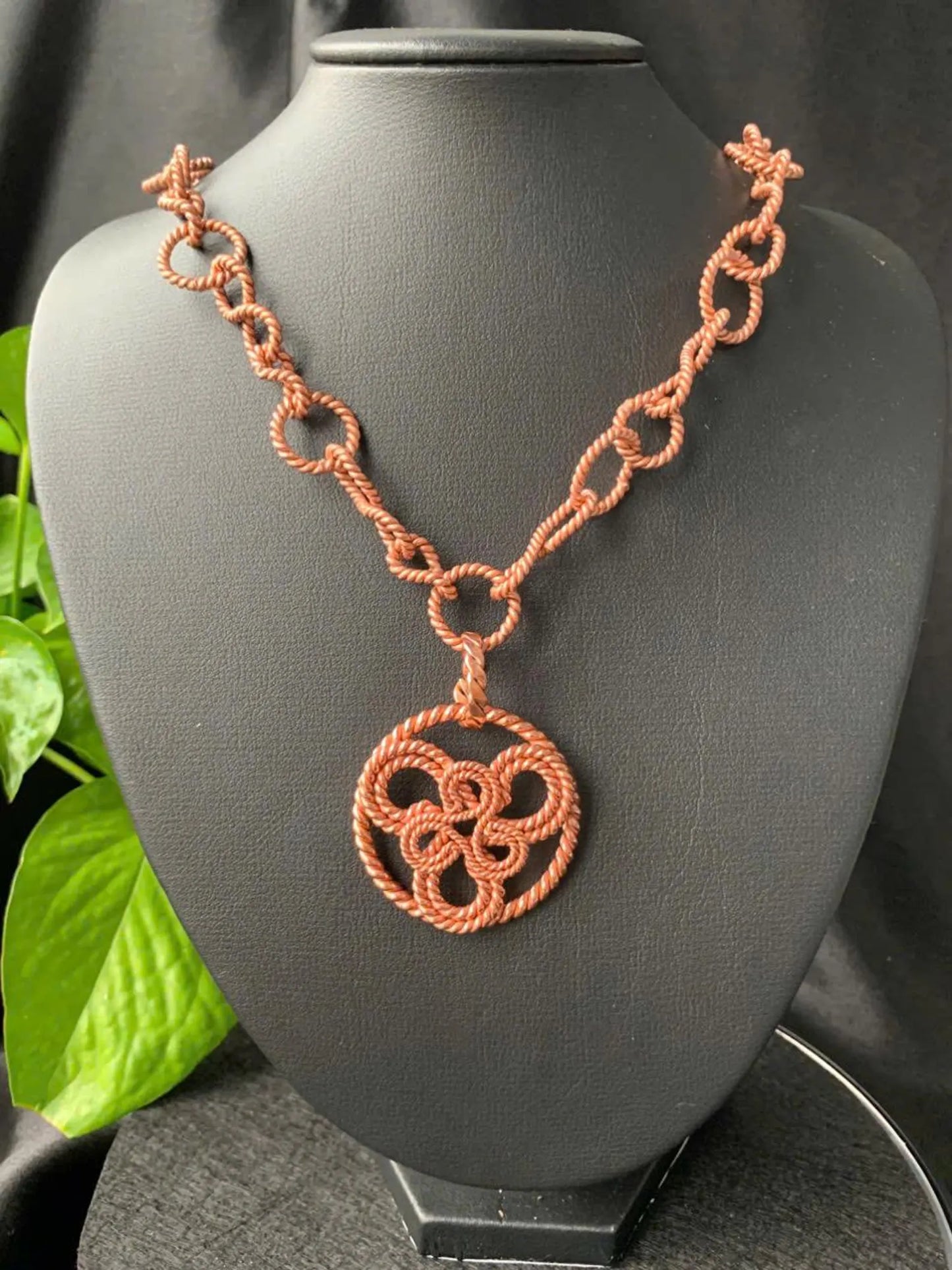 Heddeka Copper Pendant Necklace